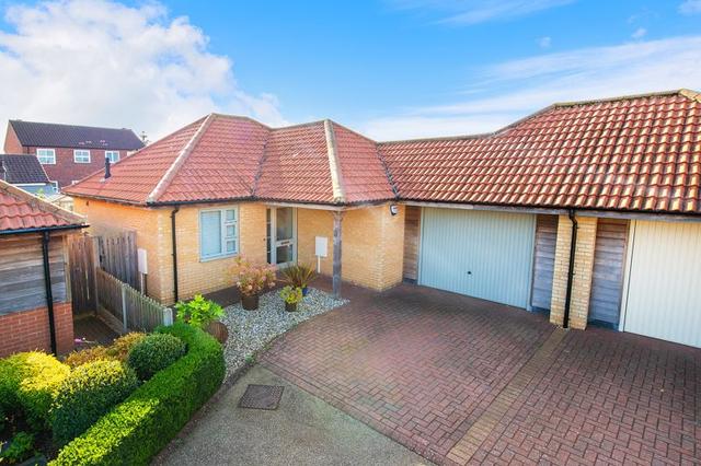 2 bedroom Detached Bungalow